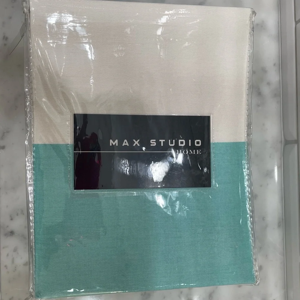 Max Studio Shower Curtain. NWT. 72x72”.